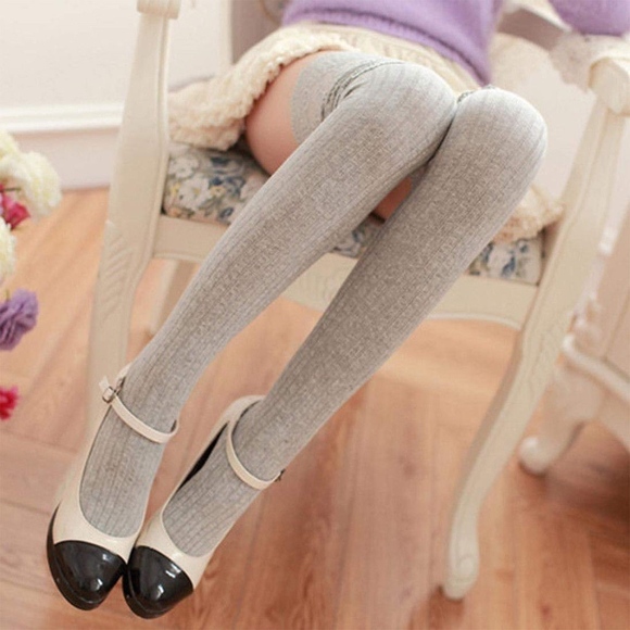 🖤Gray Skies🖤 Lace Knee High Ribbed Socks - Picture 4 of 6